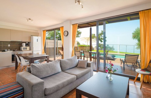 Nea Moudania Villa | Villa Kalma Tria, charming villa, private pool, near Moudania