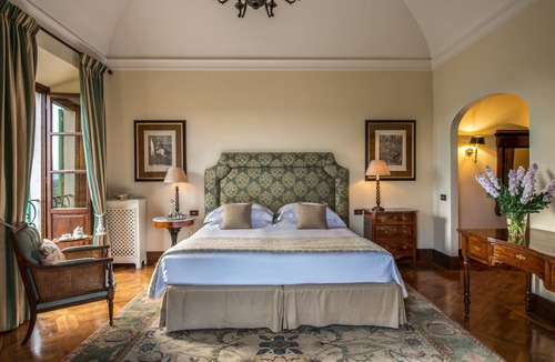 Loro Ciuffenna Villa | Villa Laurenzi - Six Bedroom Villa, Sleeps 20