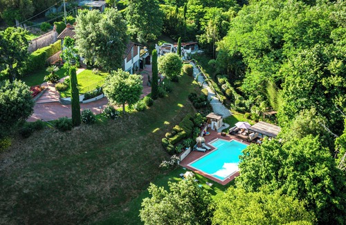 Capannori Villa | Villa Lucida, luxury private villa with large swimming pool and stylish terraces
