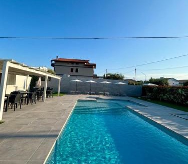 Arielli Apartment | Villa Luja