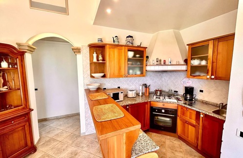 Villaggio Taunus Villa | Villa Margherita, with garden, sea view and wifi