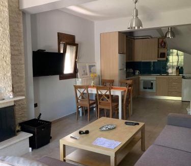Toroni Apartment | Villa Maria 2