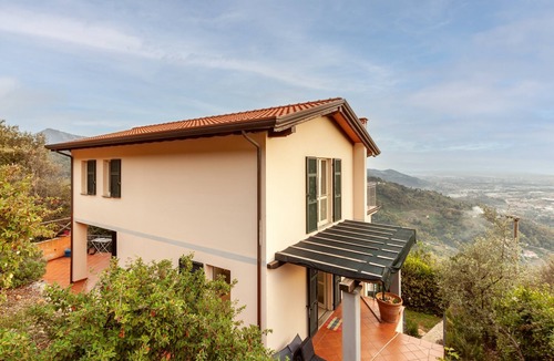 Pietrasanta Villa | Villa 'Martina' with Pool and Terrace, Pet-Friendly