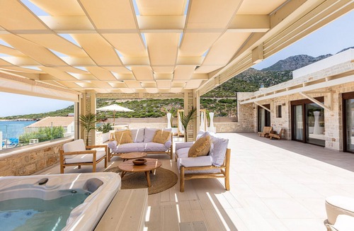 Bali Villa | Villa Moana - Beachfront Coastal Dreams by etouri