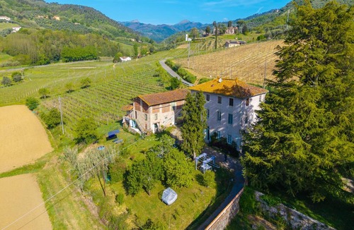 Lucca House | Villa Mon Paradis Love with Garden and Hot Tub