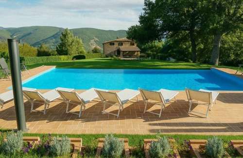 Castelraimondo Villa | VILLA NASCA - Ville Carborello