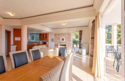 Agia Triada Villa | Villa Pelagos - Five Bedroom Villa, Sleeps 10