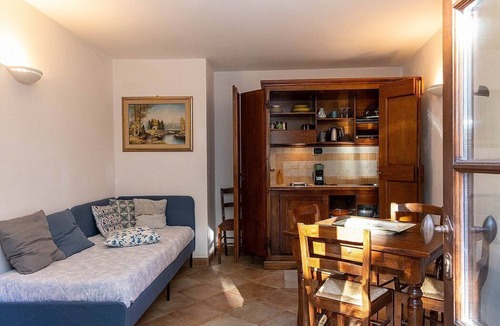 Lidarno Villa | Villa Pietrarosa: A characteristic and welcoming three-story age-old estate made of stone, with Free WI-FI.
