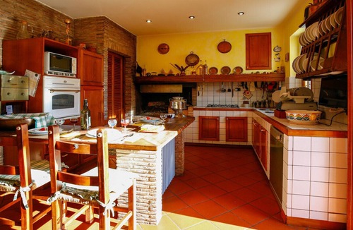 Porcari Villa | Villa Pollinelle - Charming villa with above-ground pool and garden near Lucca