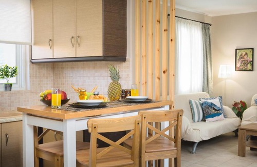 Anafonitria House | Villa Provenza