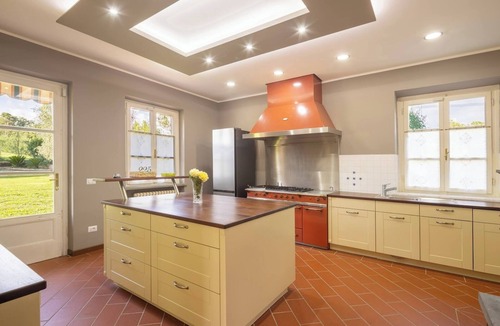 Porcari Villa | Villa Regina Elena Vittoria in Porcari , Toscana