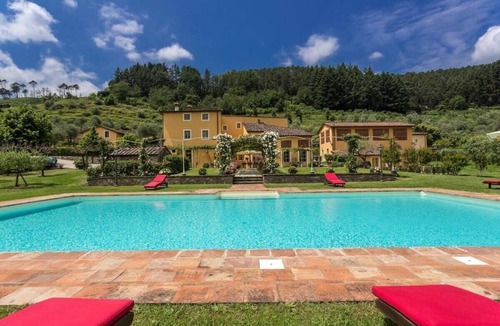 Badia Cantignano Villa | Villa rental in Lucca