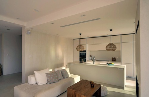 Plaka Villa | Villa Serenity with spectacular Infinity pool & sea views, Tennis Court & Gym