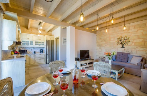 Kato Stalos Villa | Villa Sirocos, Private eco pool, near the beach