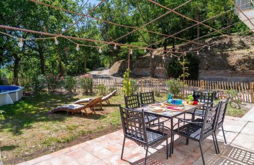 Serrungarina Apartment | Villa Valle 14 with pool and views of the hills