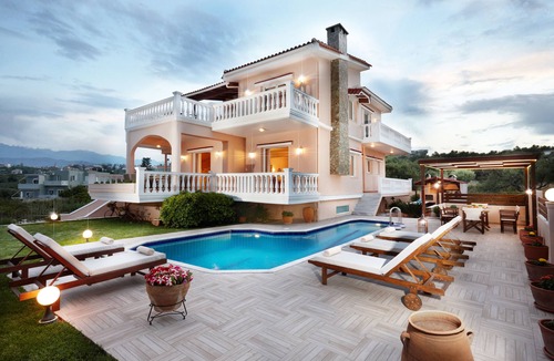 Kato Galatas Villa | Villa Vanelia Mare - Guest Favorite Elegant Stay! Authentic Greek Hospitality!