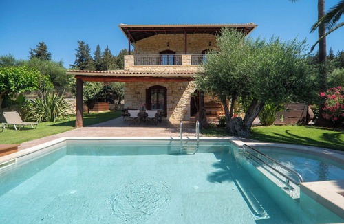 Apokoronas Villa | Villa Vrisses - Villa Rental on the Island of Crete