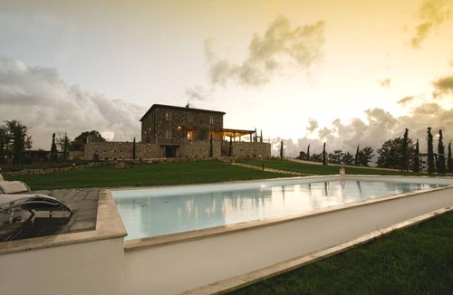 Il Poggio House | Villa with Infinity Pool