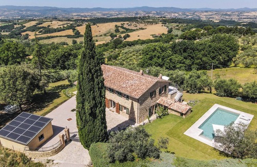 Deruta House | Villa with private and air conditioning near Todi. Quiet location & 100% privacy