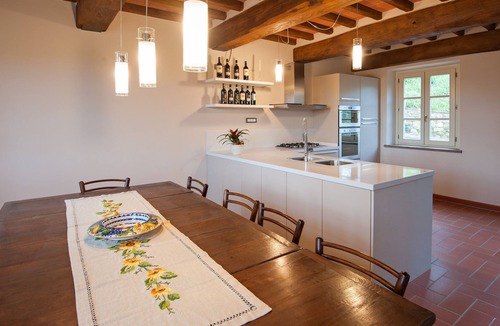 Capannori Villa | Villa with Private Pool, Garden, A/C and Wi-Fi