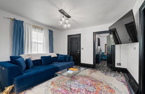 Traverse City House | Vintage Vibes Duplex Downtown Beach AC Restaurants