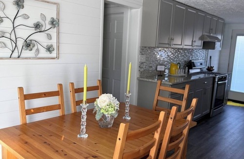 Shawnee Hills Cottage | Walk to Muirfield – Backyard Pavilion, 2 Fire Pits for Ultimate Relaxation!