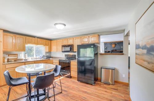 Suring House | Walk to Water: Lake House in Suring!