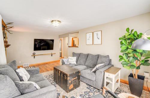 Suring House | Walk to Water: Lake House in Suring!