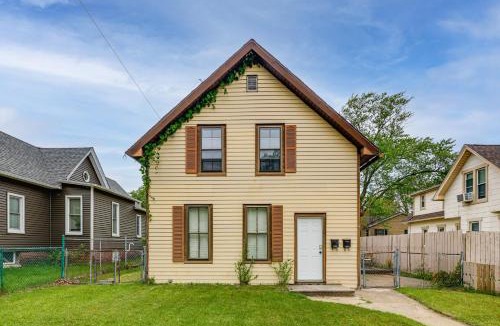 Michigan City Apartment | Walkable Apt in Dtwn Michigan City! 2 Mi to Beach