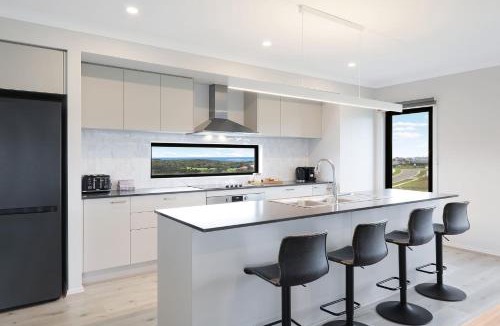 Warrnambool House | Warrnambool Ocean Breeze