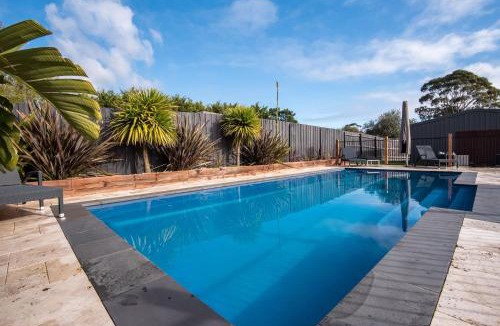 Rosebud House | Waterfall Gully Retreat with Gas heated Pool