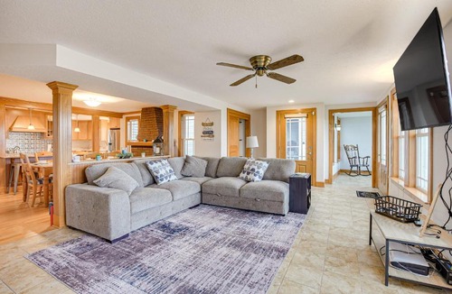 Buckeye Lake House | Waterfront Buckeye Lake House: Deck + Views!