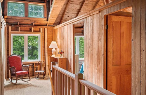 Idlewild Cottage | Waterfront, Dog Friendly Sherwood Point