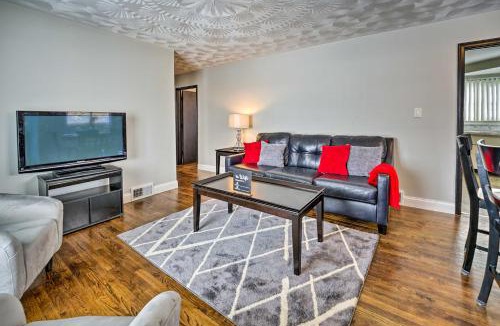 Westland House | Westland Home w/Yard ~ 20 Mi to Downtown Detroit!