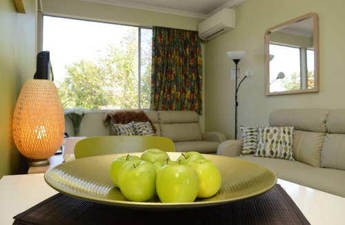 East Melbourne Apartment | Wheelchair accessible 1-room apartment