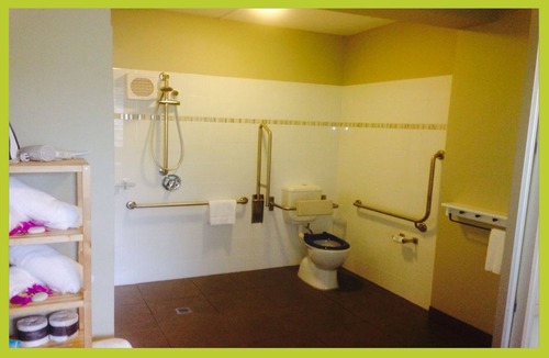 East Melbourne Apartment | Wheelchair accessible 1-room apartment