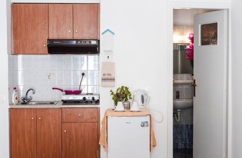 Kamari Apartment | White wave studio 1