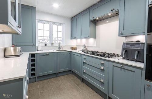 South Cerney House | Windrush Lake 41, Kingfisher House
