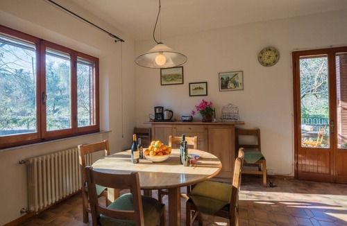 Lucignano Apartment | Wohnung 'Giulia 6' mit Pool by Interhome