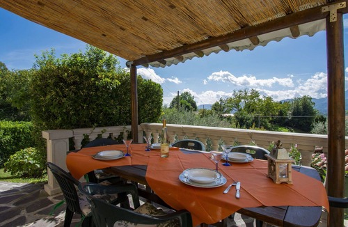 Villa Collemandina Villa | Wonderful private villa for 7 guests with WIFI, private pool, TV, patio and pets allowed