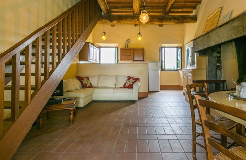 Pergine Valdarno Villa | Wonderful private villa for 9 people with private pool, WIFI, terrace and pets allowed