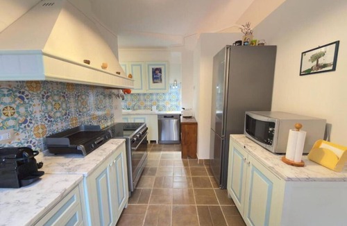 Montepulciano Villa | Wonderful private villa for 10 people with A/C, WIFI, hot tub, TV and patio