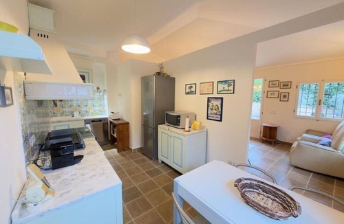Montepulciano Villa | Wonderful private villa for 10 people with A/C, WIFI, hot tub, TV and patio