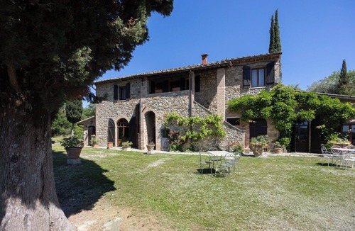 San Gimignano Villa | Wonderful private villa for 18 people with WIFI, private pool, TV, pets allowed and panoramic view