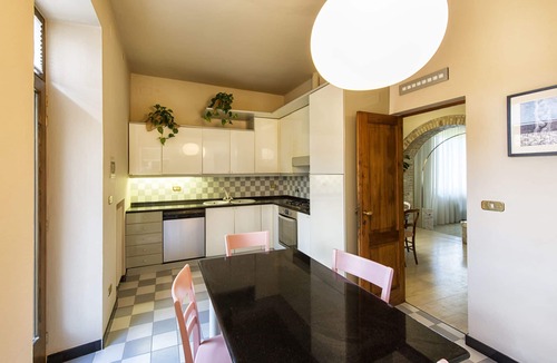Montalcino Villa | Wonderful private villa for 6 people with A/C, WIFI, hot tub, TV, patio and panoramic view