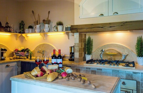Peccioli Villa | Wonderful private villa for 11 people with WIFI, private pool, A/C, TV and veranda