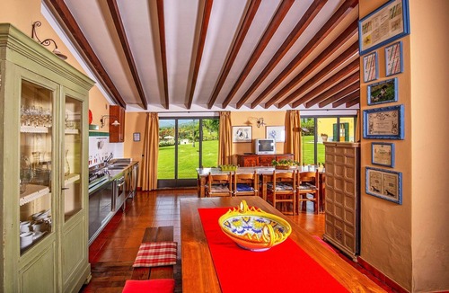 Porrena Villa | Wonderful private villa with WIFI, private pool, TV, patio, pets allowed and panoramic view