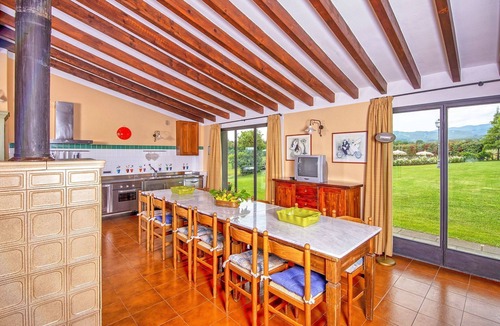 Porrena Villa | Wonderful private villa with WIFI, private pool, TV, patio, pets allowed and panoramic view