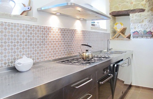 Amandola Villa | Wonderful private villa for 14 people with private pool, WIFI, pets allowed and panoramic view