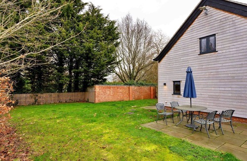 Ardens Grafton House | Wonderful villa for 3 guests with WIFI, TV and pets allowed